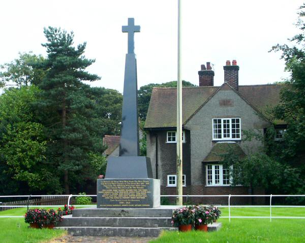 War Memorial, Mere, Cheshire.